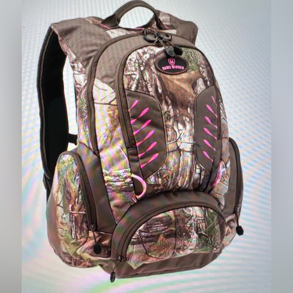Camo backpack with hot pink accents.  Excellent condition!!